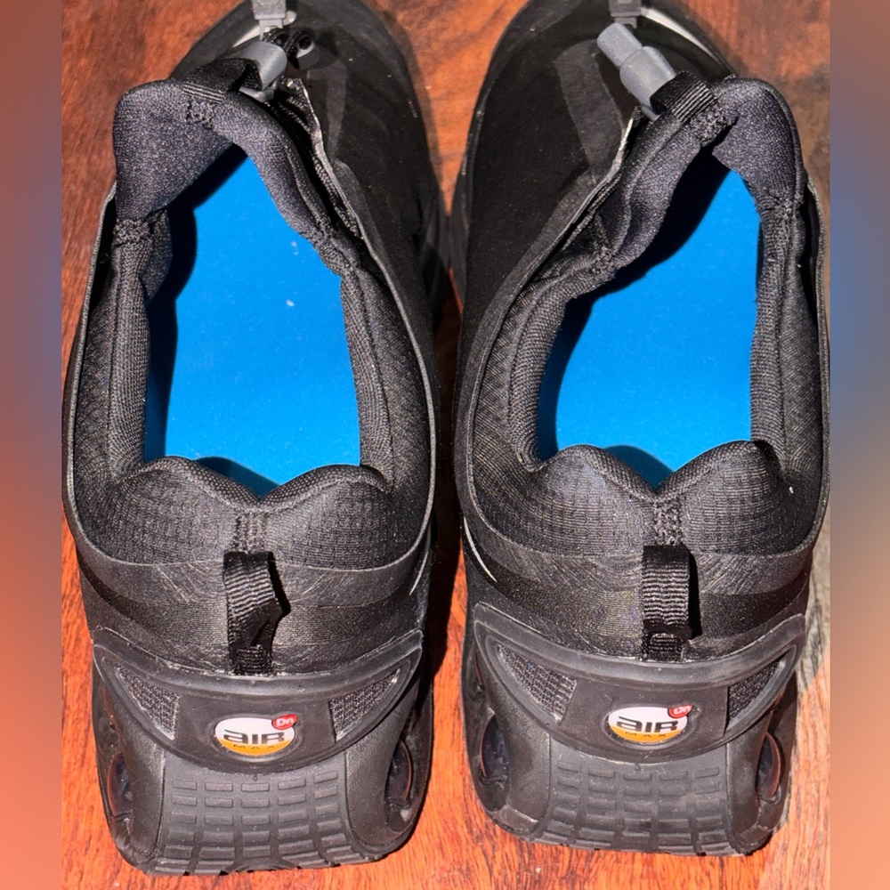 Nike size 15 air maxes - Picture 10 of 11